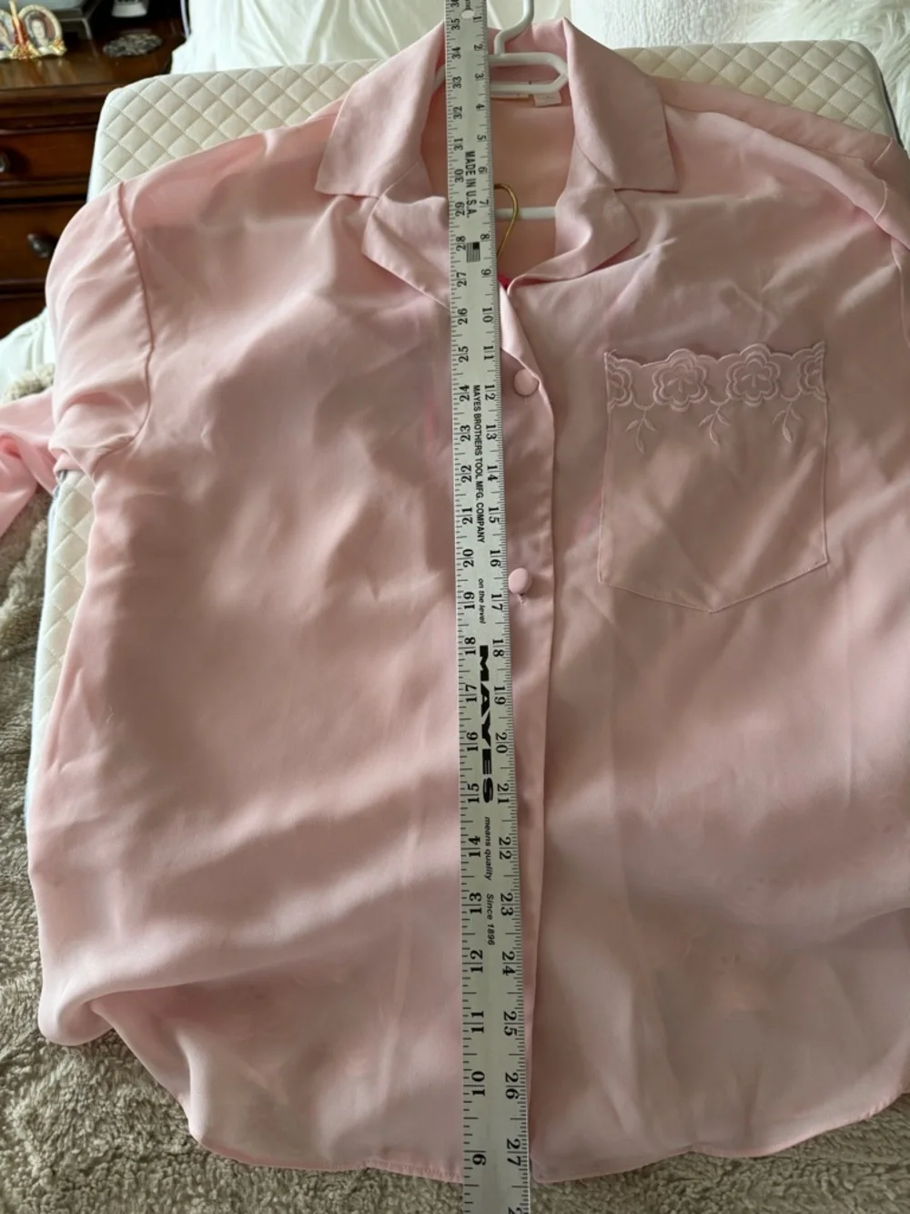 Victoria’s Secret Baby Pink Pajama Set Small Sheer Top Floral Embroidered Shorts - Picture 7 of 9